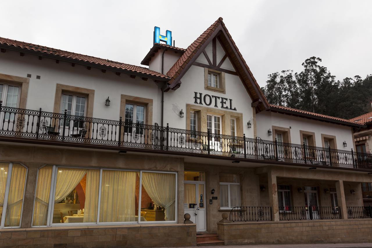 Hotel La Terraza De Puente Viesgo Buitenkant foto
