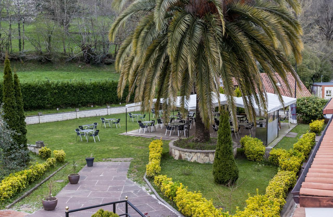 Hotel La Terraza De Puente Viesgo Buitenkant foto